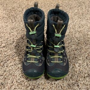 Keen Boots Size 9